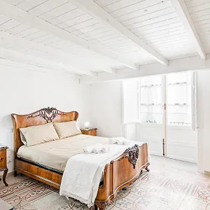  Apartment Palazzo Dei Normanni Stylish Italy